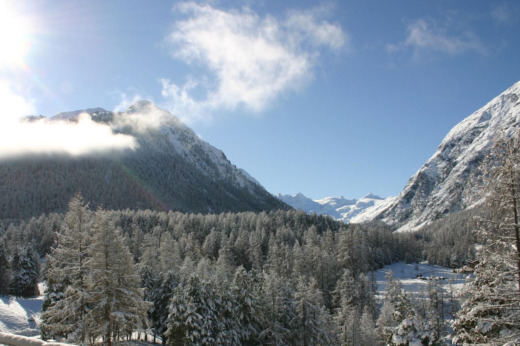 Hotel Saratz Pontresina Exterior photo
